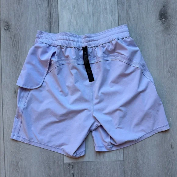 Lululemon Pace Breaker Linerless Short 7”
Size M - Picture 8 of 8